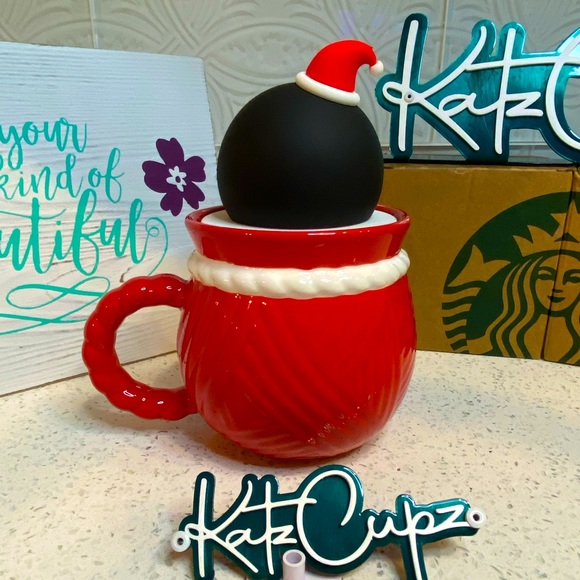 LAST ONE**17oz Starbucks Penguin Lid w/Santa Bag Mug, China. - Picture 3 of 8